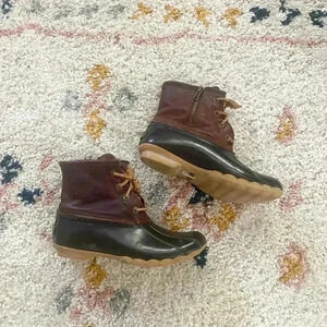 Sperry Duck‎ boots 6